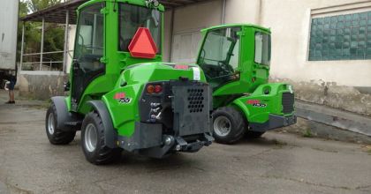 Încărcator frontal - Avant 755 - Combinatul de servicii funerare