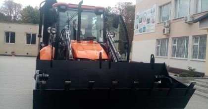 Școală Profesională №2 a obținut Buldoexcavatorul Cukurova 884