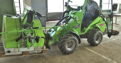 Mini - tractor Avant 635 pentru "Piaţa Centrală" Chișinau