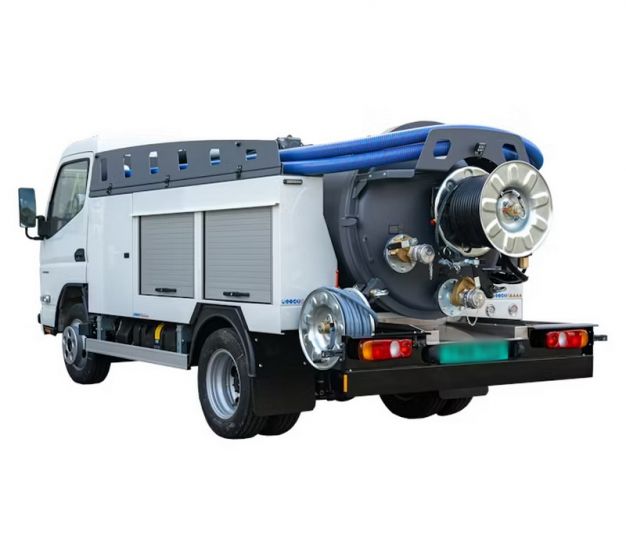 Instalația combinată tractabilă Rioned CityCom pentru curățarea și întreținerea a sistemelor de canalizare