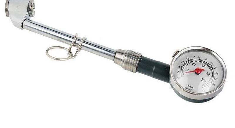 Manometru pentru anvelope camioane GEKO G01271 (0,5–7,5 bar)