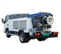 Instalația combinată tractabilă Rioned CityCom pentru curățarea și întreținerea a sistemelor de canalizare