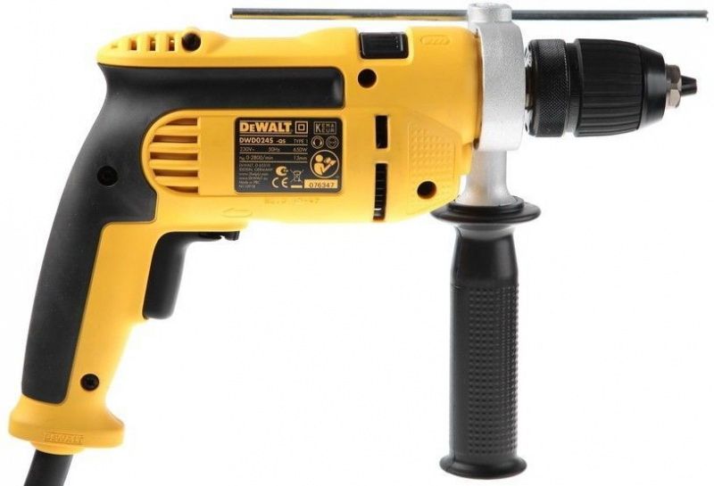 Masina de gaurit cu percutie DeWALT DWD024S-QS 701W 1vit. Masina de gaurit cu percutie DeWALT DWD024S-QS 701W 1vit.